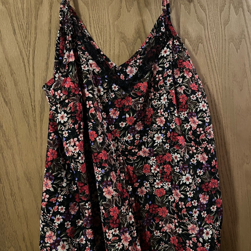 SHEIN Black Floral Lace Cami Top